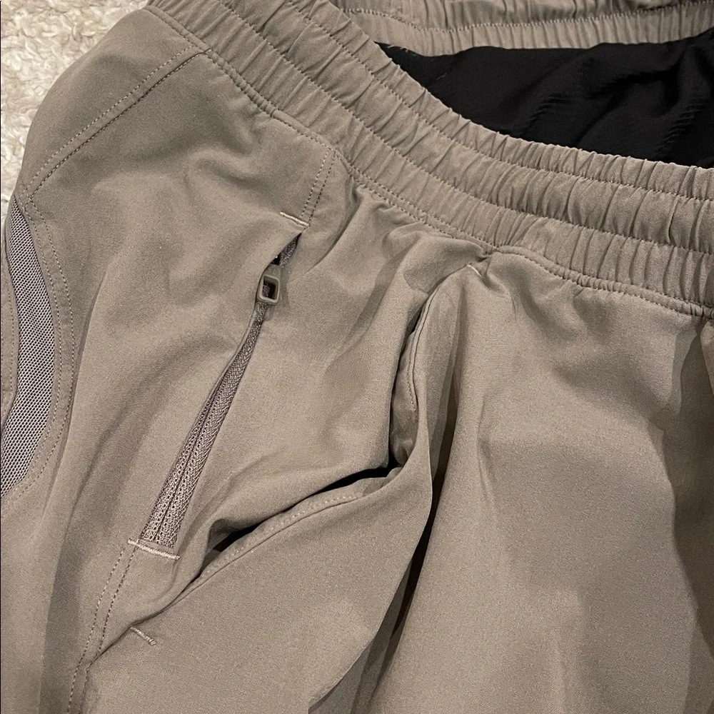 Lululemon short size Large